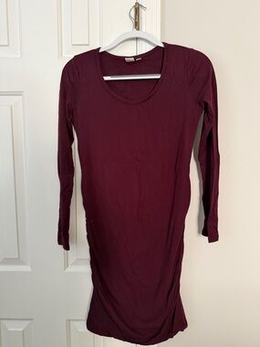 Long Sleeve Scoop Neck Maternity Dress - ruched sides - Wine